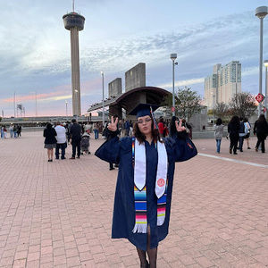 Meet your Posher, Jacqueline